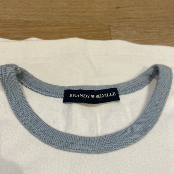 Cute Los Angeles, USA, Brandy Melville, baby tee - Picture 3 of 3